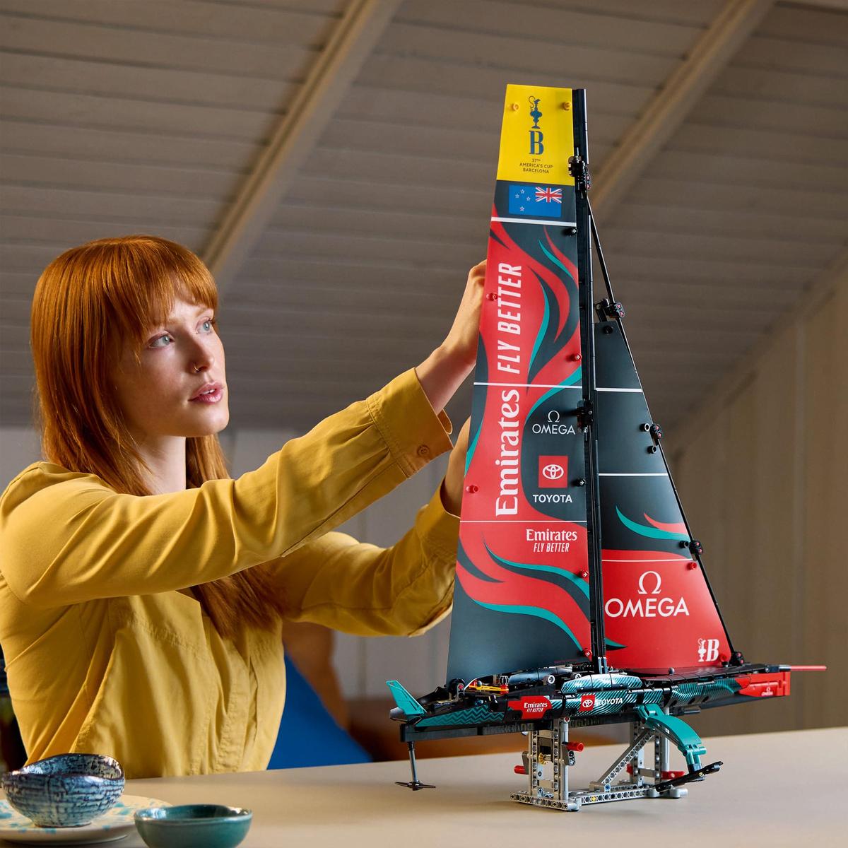 LEGO Technic 42174, Emirates Team New Zealand AC75 yacht