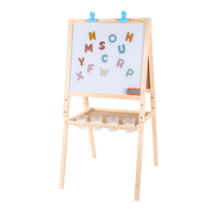 LAC, Staffli i trä med tillbehör